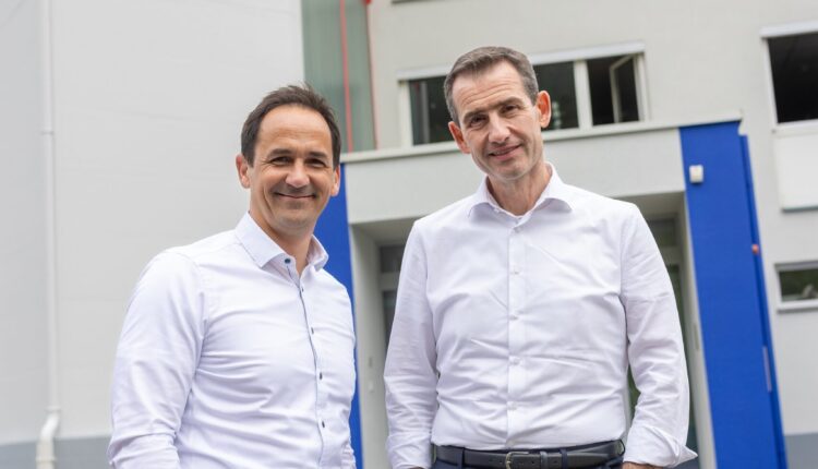 Start for the new ALPLAindustrial brand at production sites in Austria, Hungary and Romania. Picture: Roland Baumann, General Manager ALPLAindustrial (left) and Rainer Widmar, ALPLA Managing Director Central and Eastern Europe.